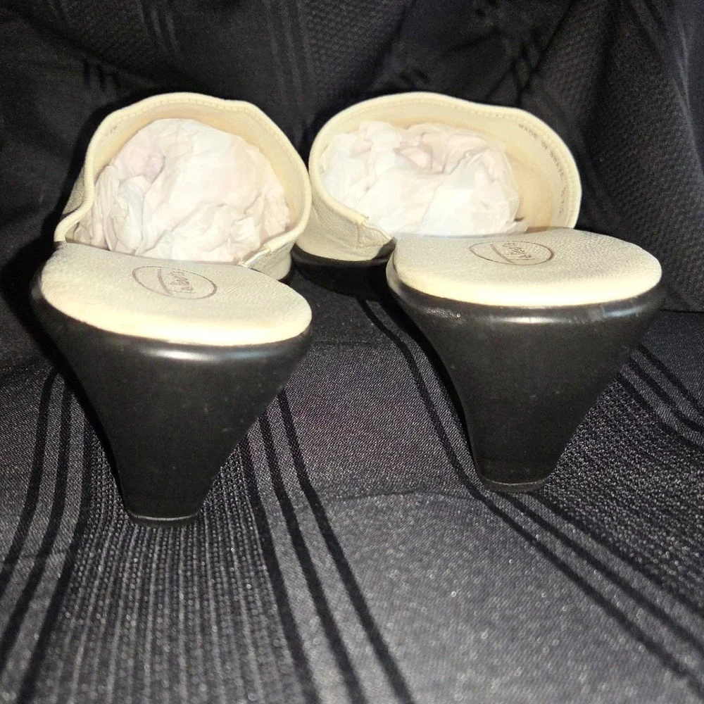 Talbots Wedge Slide‎ Sandals Womens 8.5 Ivory Leather Open Toe Brazil